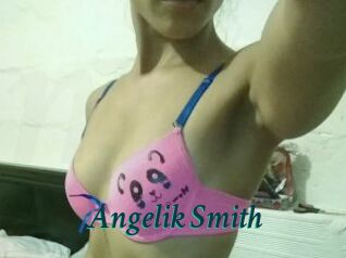 Angelik_Smith