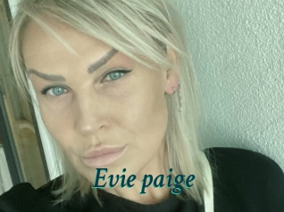 Evie_paige