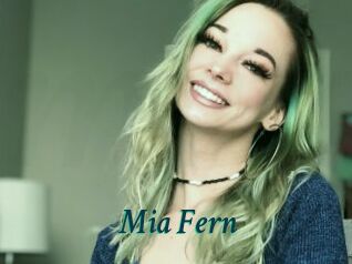 Mia_Fern