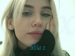 Mia_z