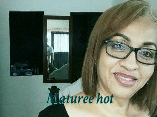 Maturee_hot