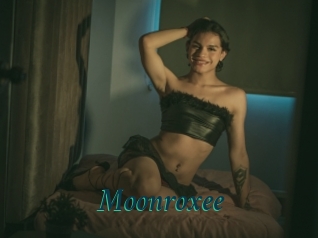 Moonroxee